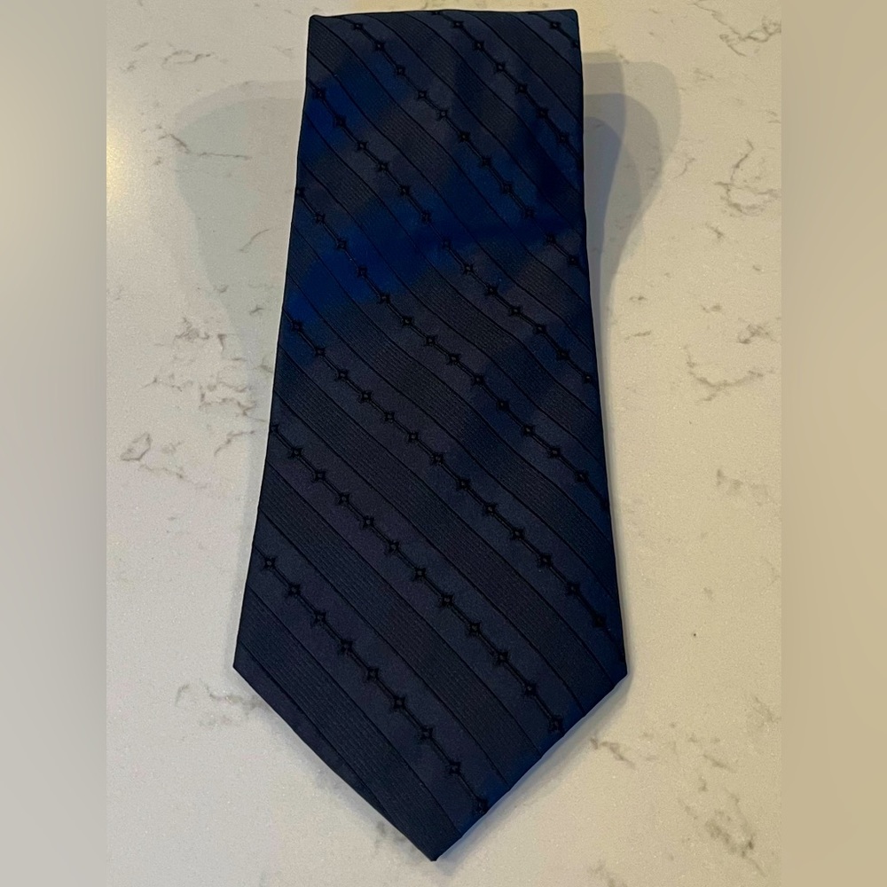 Kenneth Cole 100% Silk Tie - Indigo, Navy, Black